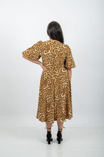 Load image into Gallery viewer, Cheetah Print
